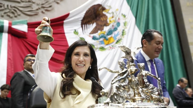 Kenia López Rabadán pide revisar libros de la SEP por caso Marx Arriaga