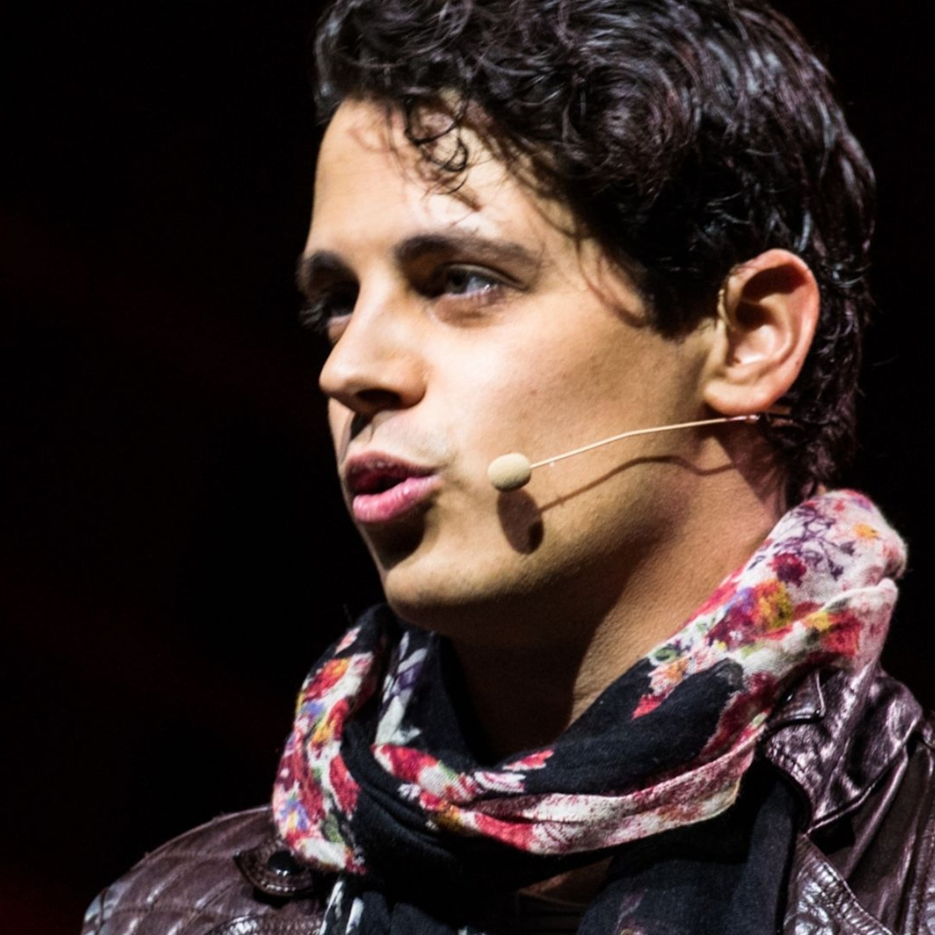 ¿Quién es Milo Yiannopoulos? Comentarista político británico