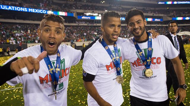 Jonathan, Giovani Dos Santos y Carlos Vela