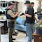 Dos mexicanos detenidos por ICE en Arizona; aseguran armas y un tráiler