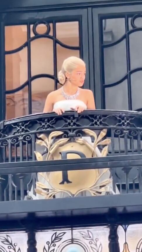 Rachel Zegler como Eva Perón