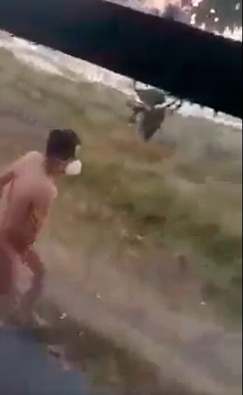 captura de video a presunto ladrón desnudo en Toluca, Edo Méx
