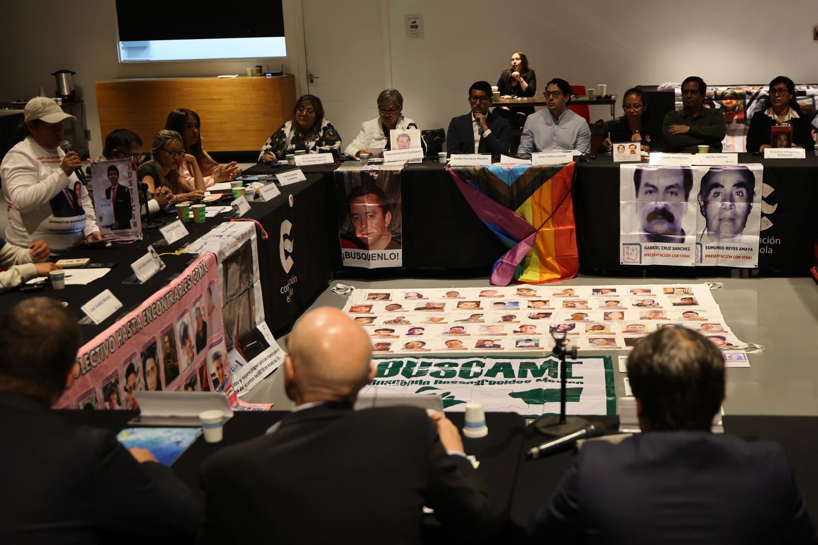 Volker Türk se reunió con senadores para abordar desapariciones en México