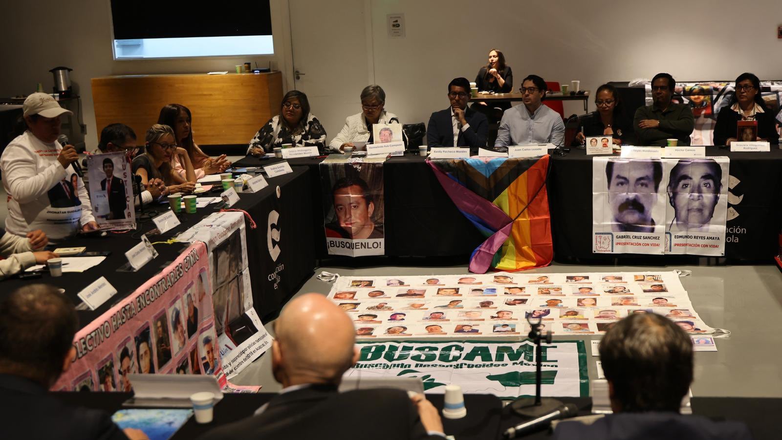 Senadores divididos ante Volker Türk por caso de desaparecidos en México