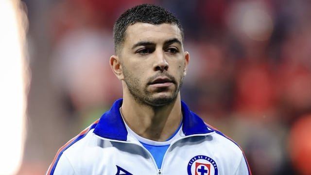 Erik Lira seguiría en Cruz Azul, ya que el Mónaco no logró abrirle un espacio en su plantel