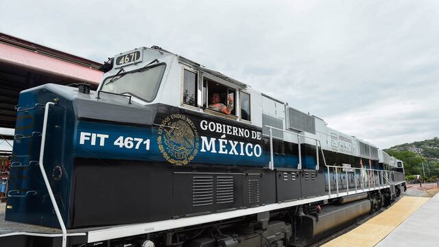 Andrés Manuel López Obrador, presidente de México, viajo en el Ferrocarril del Istmo de Tehuantepec de Salina Cruz a Coatzacoalcos