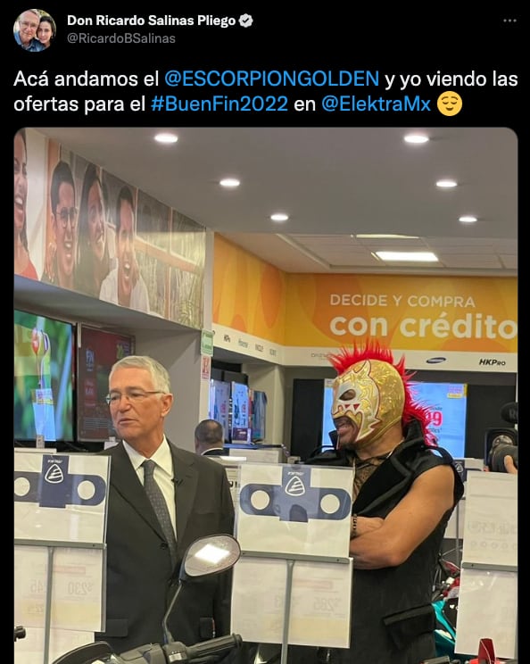 Ricardo Salinas visita una de sus tiendas con El Escorpión Dorado