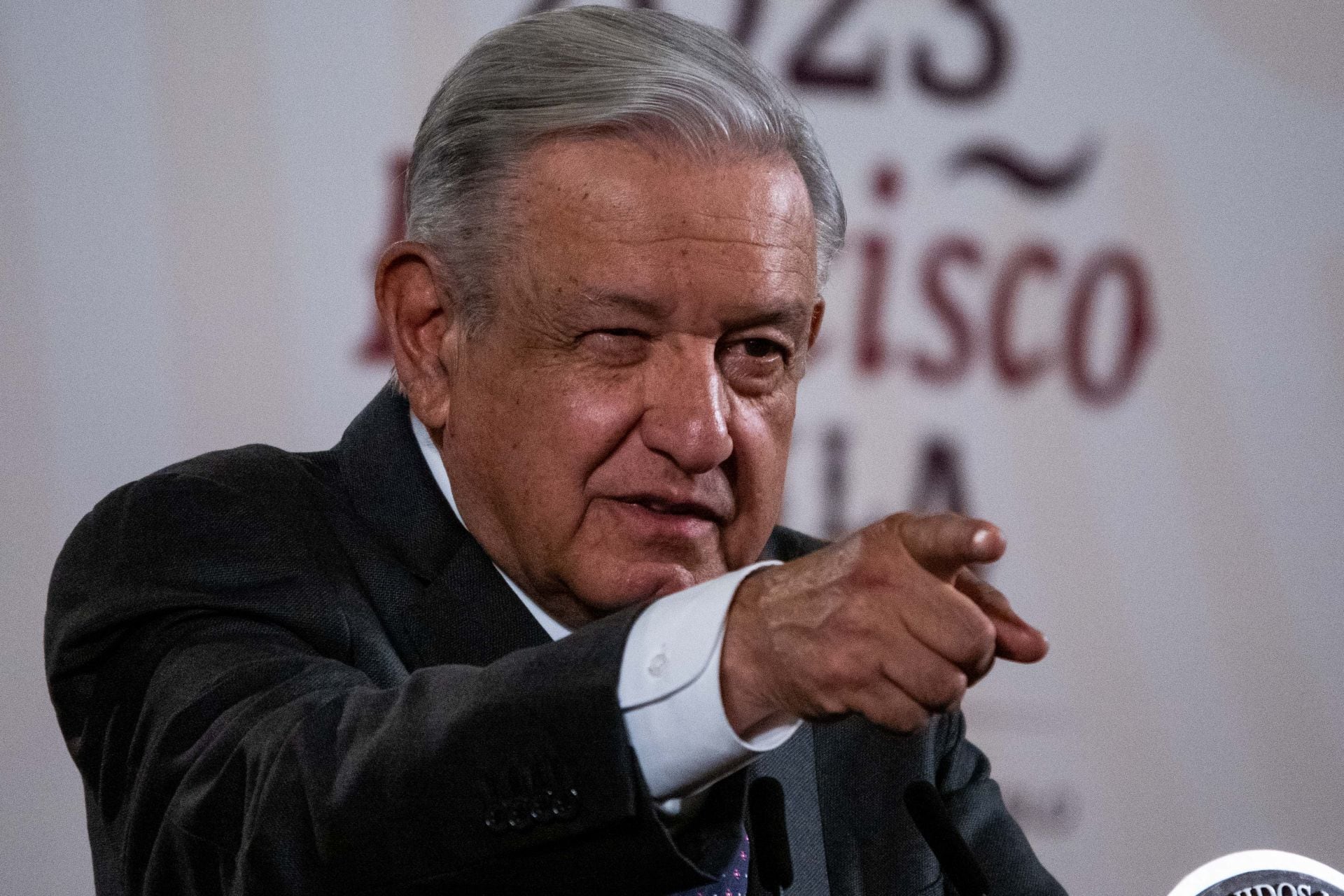 Andrés Manuel López Obrador durante la conferencia matutina, donde se trataron los temas de salud y el programa nacional de reconstrucción del patrimonio histórico