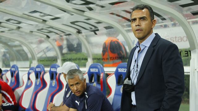 Ricardo Cadena tomó la dirección técnica interina de las Chivas