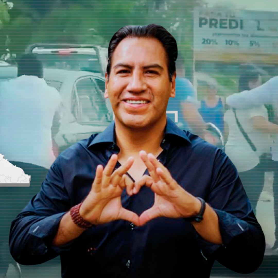 Captan al gobernador Eduardo Ramírez empujando un automóvil varado