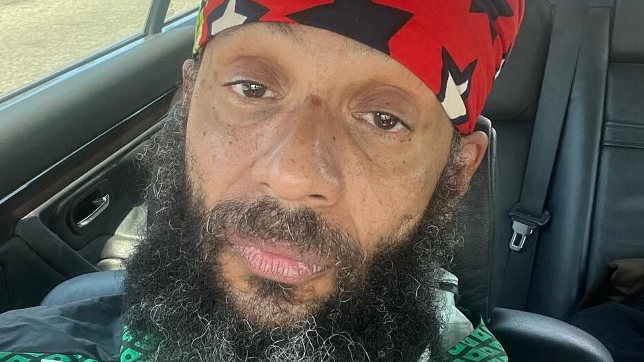 ¿Quién es Fidel Nadal? Cantante de reggae acusado de ser golpeador de mujeres