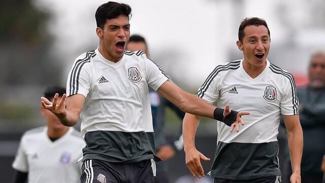 Jiménez y Guardado están en el 11 titular