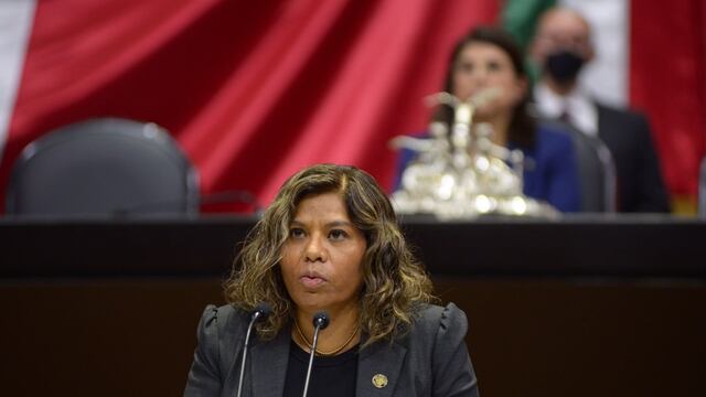 Exclavadista y diputada María José Alcalá