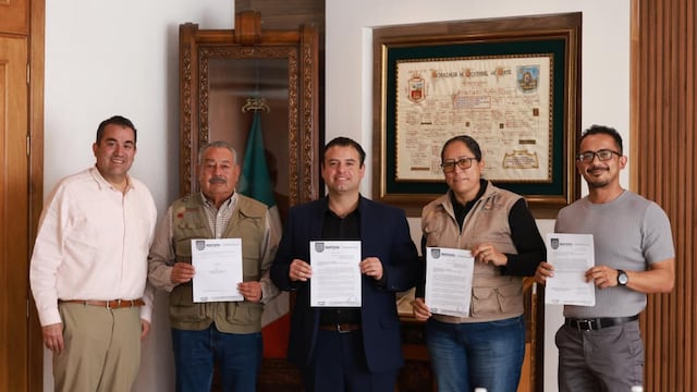 Alcalde Miguel Varela anuncia construcción de mil casas para trabajadores y jóvenes.