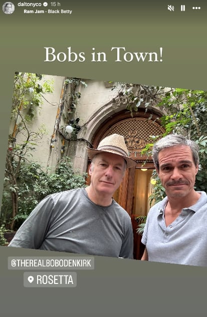 Saul Goodman (Bob Odenkirk) y Lalo Salamanca (Tony Dalton)