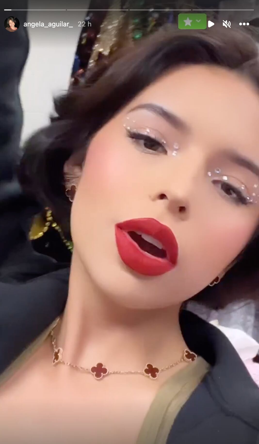 Angela Aguilar canta Debajo de mi Lengua de Julieta Venegas