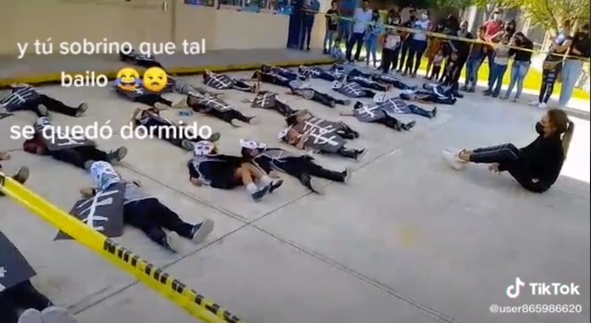 Niño se queda dormido en bailable