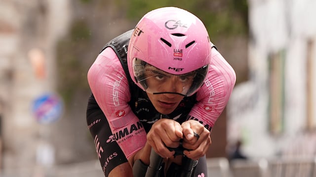 El mexicano Isaac del Toro se mantuvo como líder en el Giro de Italia luego de ser segundo lugar en la 11° etapa