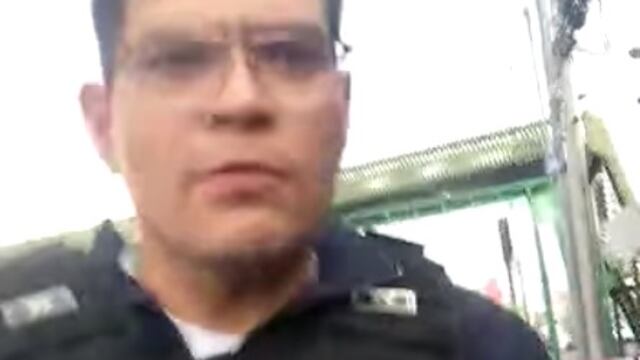 Policías detienen a joven que les reclamó por tirar basura en la calle