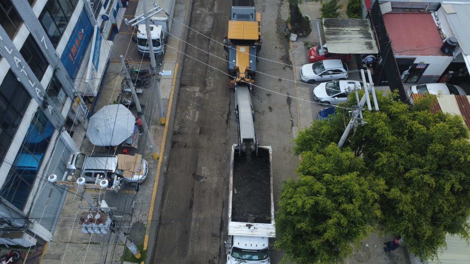 Daniel Serrano presenta Tren de Pavimentación.