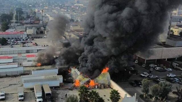 Un fuerte incendio en la Clínica 20 del IMSS, Tijuana, obligó a personal médico y pacientes evacuar del recinto