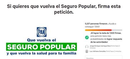 El PAN recaba firmas para que regrese el Seguro Popular