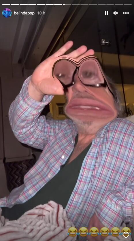 Ignacio Peregrin, papá de Belinda, enojado por el flash de su hija.