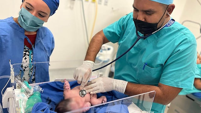 Primera bebé nacida en hospital de atención a derechohabientes y personas sin seguridad social del IMSS en Jalisco