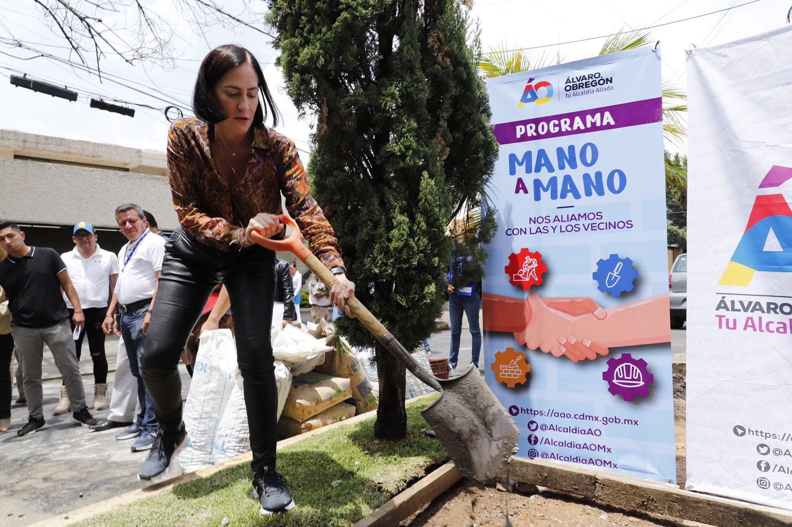 Lía Limón alcaldesa de Álvaro Obregón en los programas "Mano a Mano" y "Manos a la obra" con vecinos de la demarcación de la CDMX