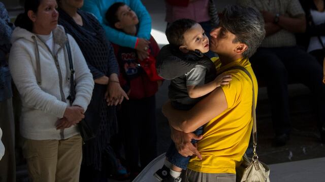 Presentan ante la Comisión Permanente iniciativa que ampliaría el permiso de paternidad