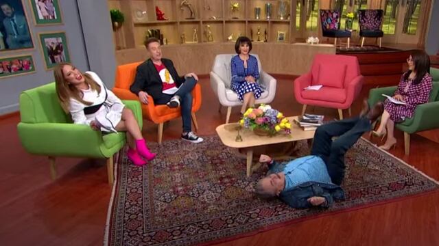 Pedro Sola lanza patadas voladoras