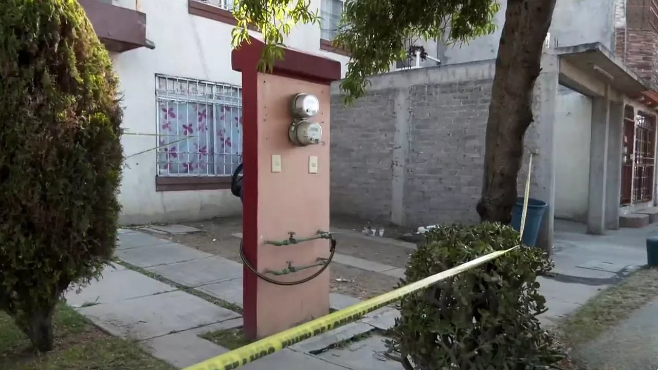 Doña Carlota disparó contra presuntos paracaidistas en Chalco.