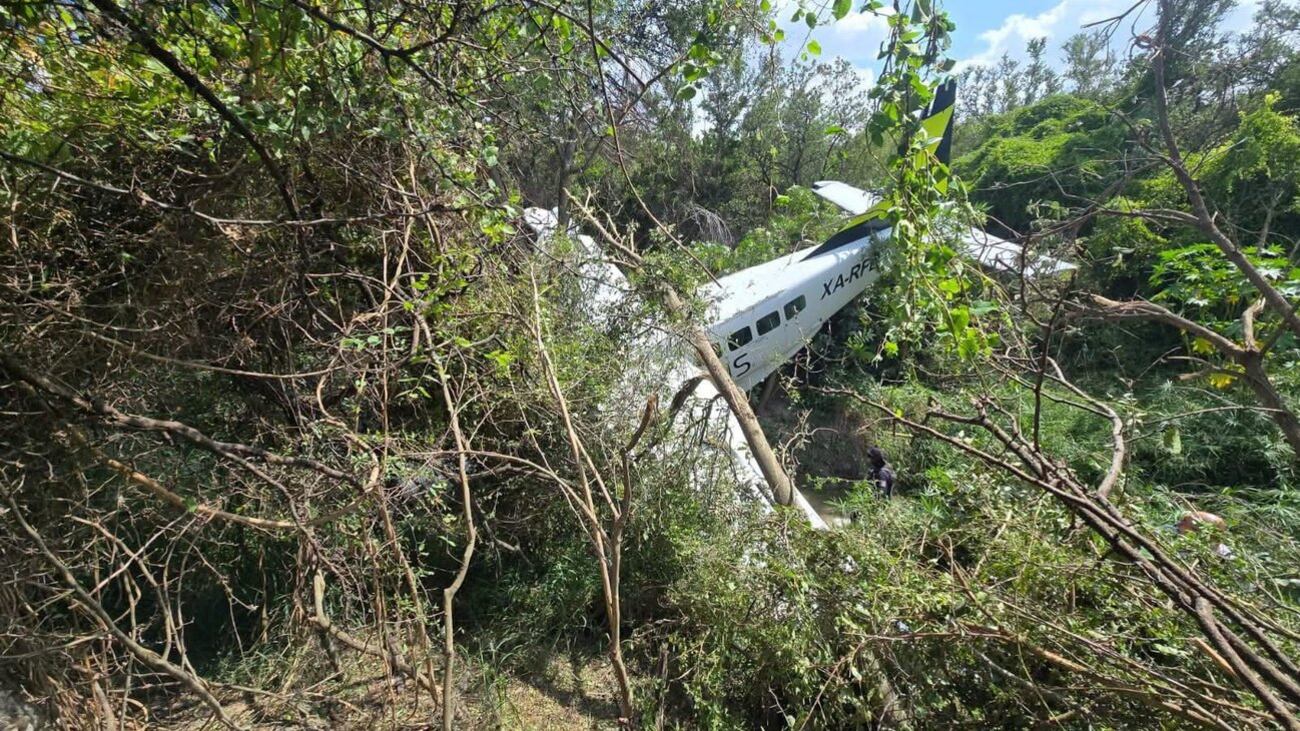 Aeronave de Aerus cae en Nuevo León; empresa revela estado de tripulación y pasajero