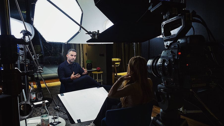 Shakira en entrevista con Enrique Acevedo