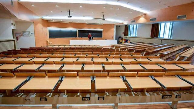 Escuela vacía en Italia.