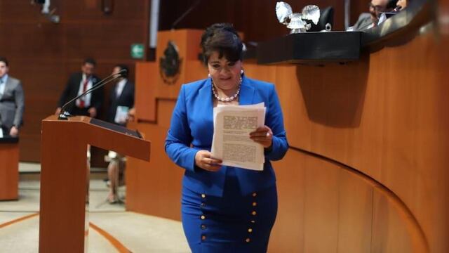 La senadora Nestora Salgado al pronunciarse a favor del dictamen para atender el desplazamiento forzado interno.