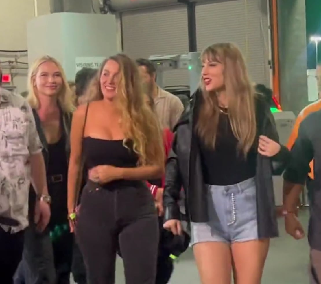 Taylor Swift y amigos visitan a Travis Kelce