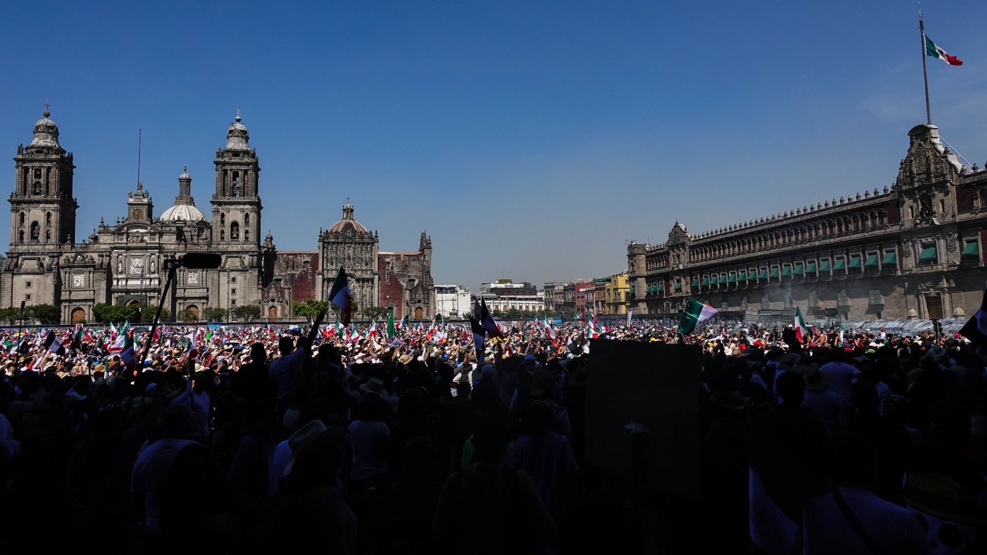 Mexicanos sin bandera