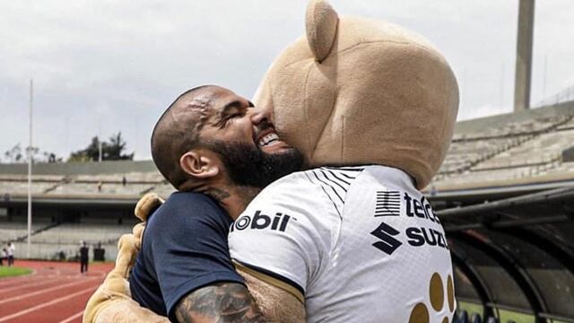 Goyo con Dani Alves