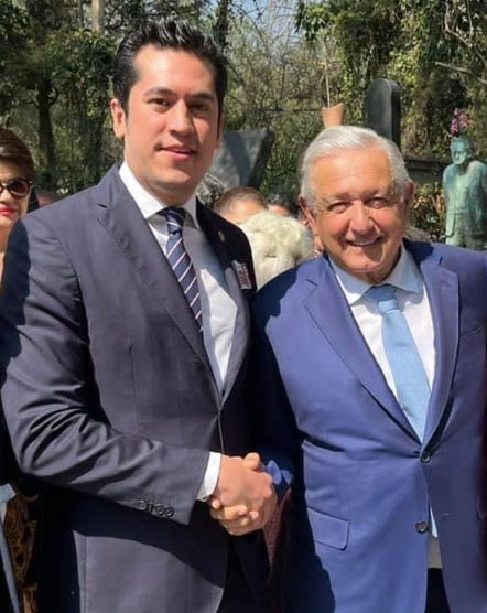 Rogelio Israel Zamora Guzmán y Andrés López Obrador