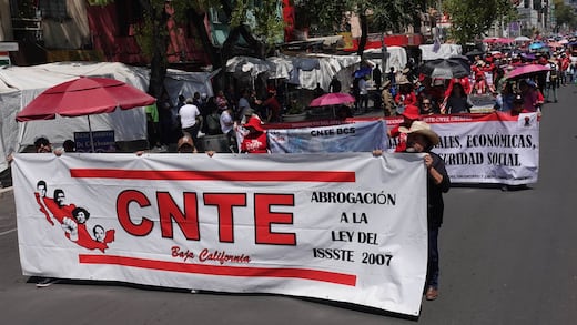 CNTE anuncia movilizaciones en CDMX y Oaxaca; habrá plantón en el Zócalo
