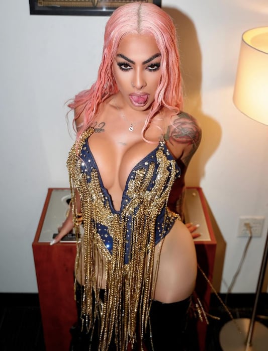 Yailin La Más Viral cambia el color de sus ojos