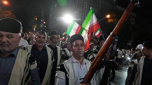 Irán acusa a Estados Unidos de violar alto al fuego; advierten respuesta