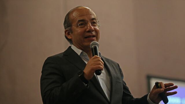 Felipe Calderón. Entrega de territorio a mineras: AMLO.