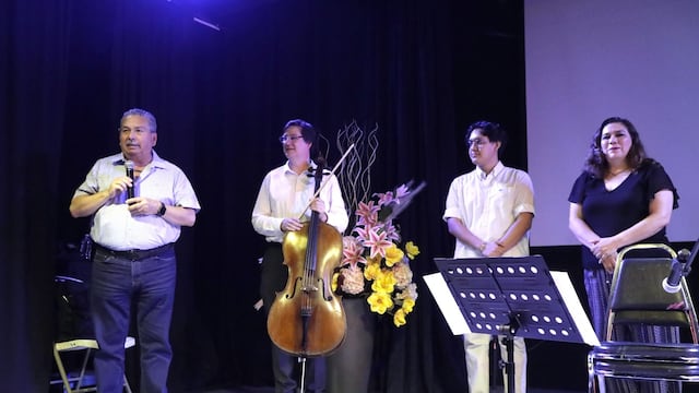 Escobedo celebra el Mes del Adulto Mayor con concierto de piano y violonchelo.