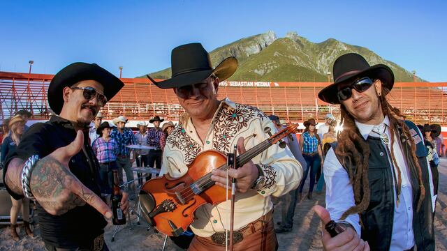 Genitallica y Caballo Dorado