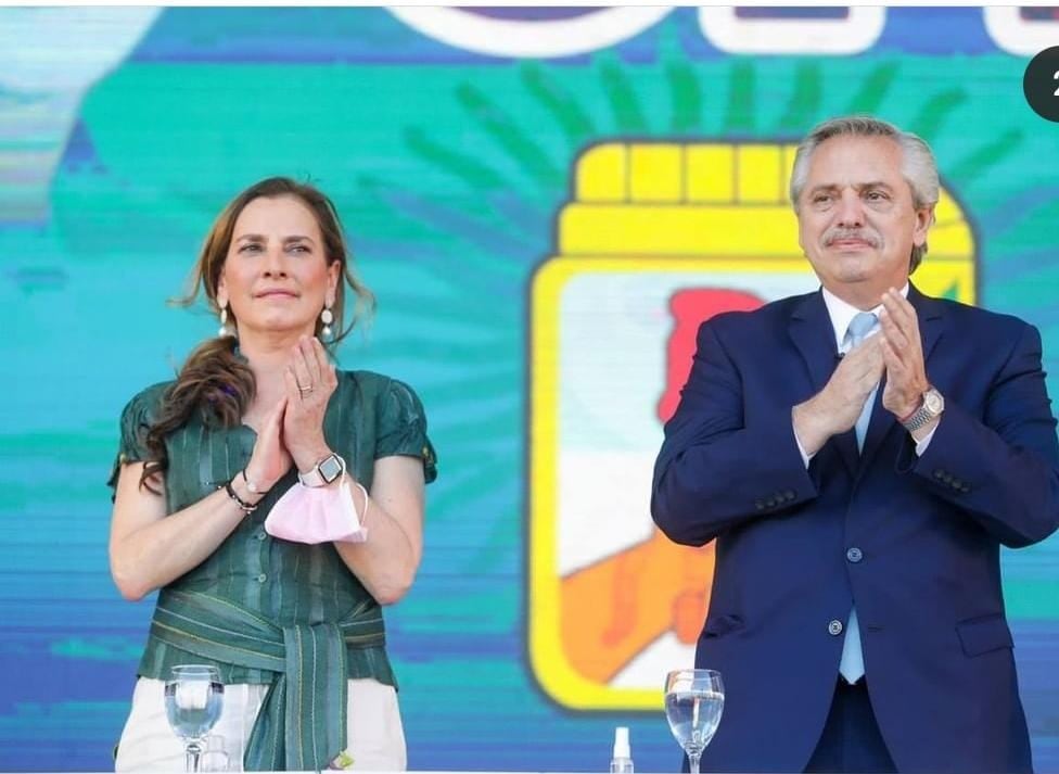 Beatriz Gutiérrez Müller y Alberto Fernández