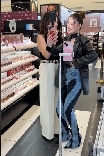 Fernanda Blaz y Selena Gomez