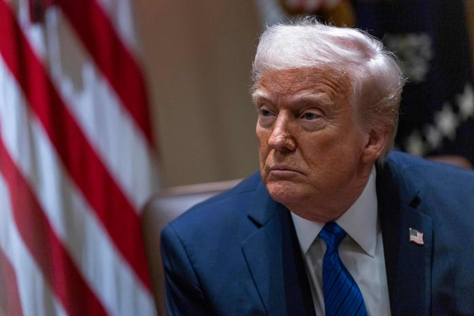 Donald Trump elogió a Claudia Sheinbaum por reforzar la frontera con Estados Unidos.
