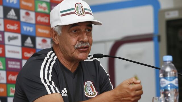 Ferretti en conferencia de prensa.